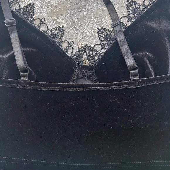 Women’s Lace trim bralette - Picture 11 of 14